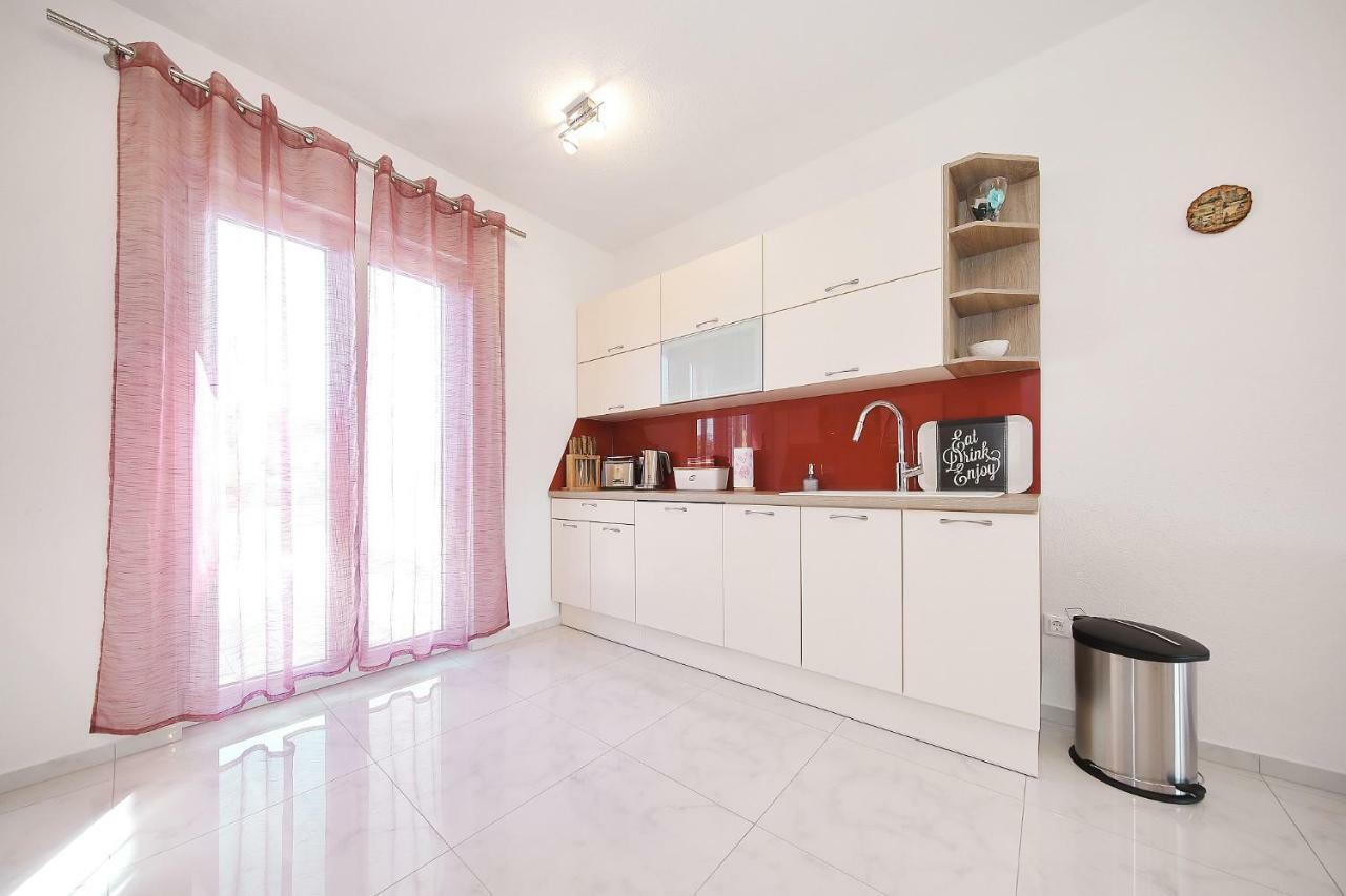 Apartment Lana Pašman エクステリア 写真