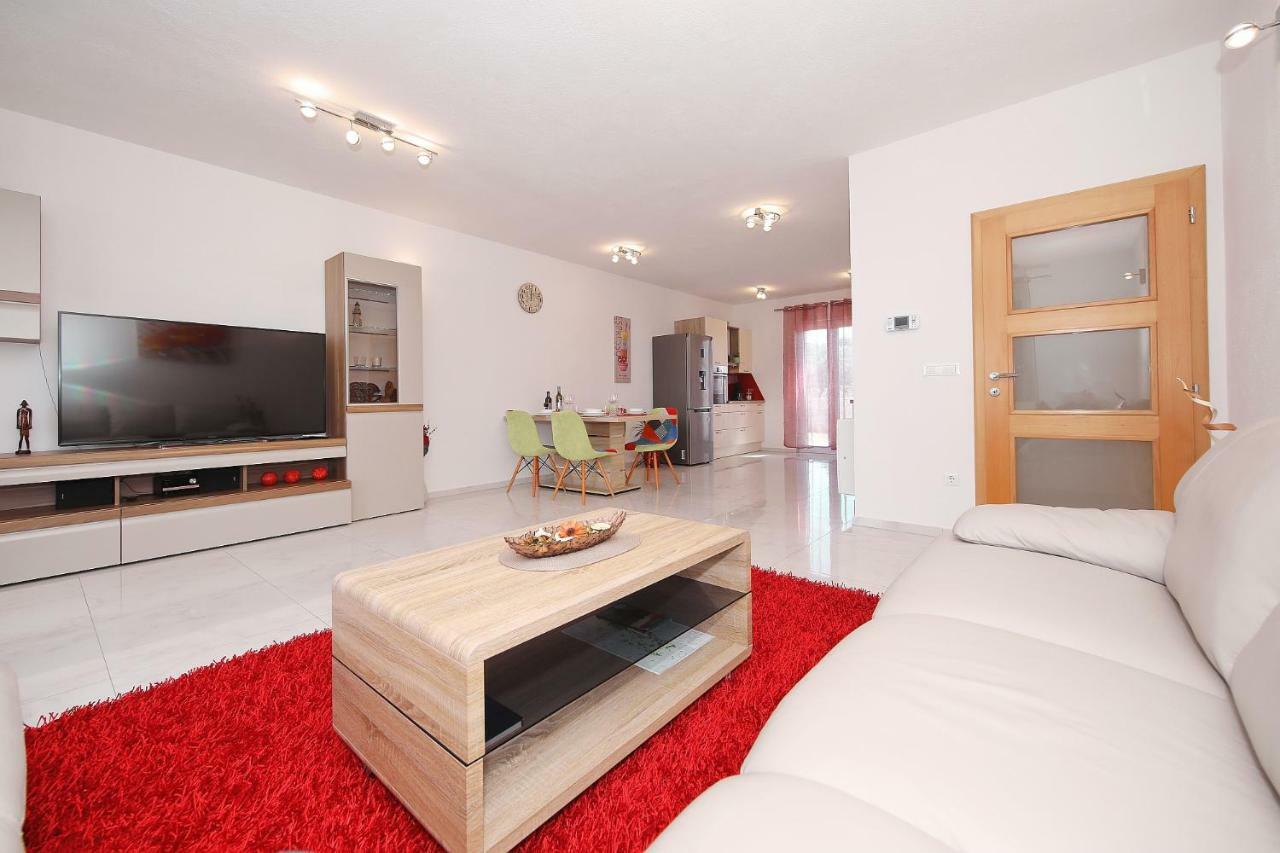 Apartment Lana Pašman エクステリア 写真